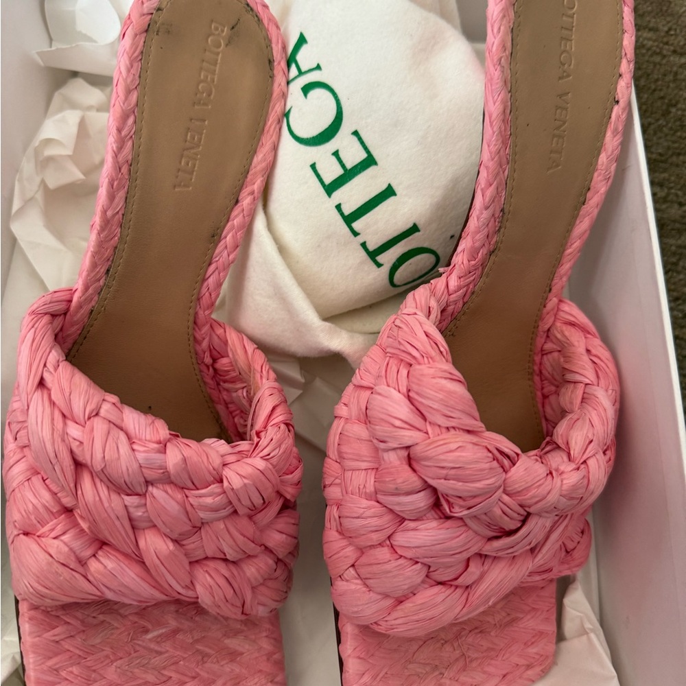 Bottega Veneta Pink Women's Shoes